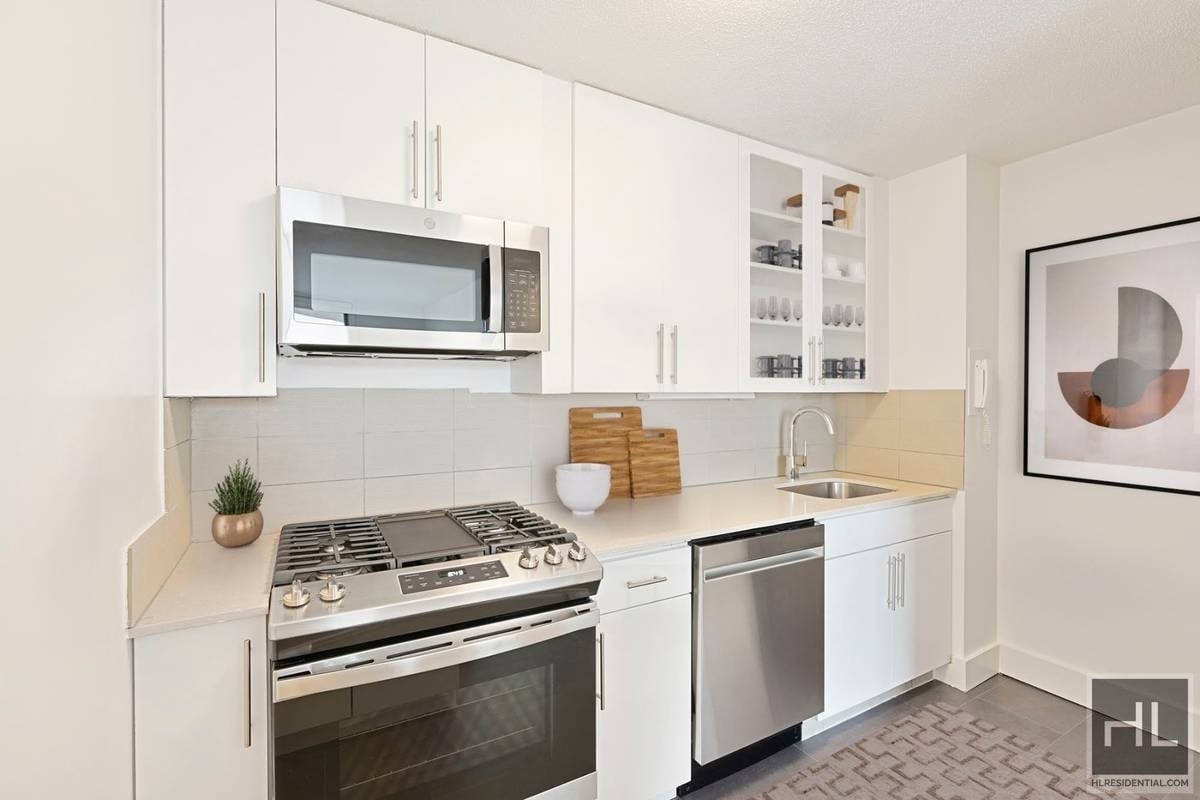 Photo for Riverview East - 251 East 32nd Street Cooperative in Murray Hill, Manhattan