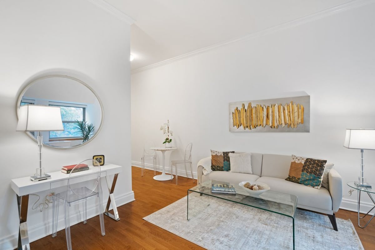 Photo for Wellington Tower - 350 East 82nd Street Condominium in Upper East Side, Manhattan