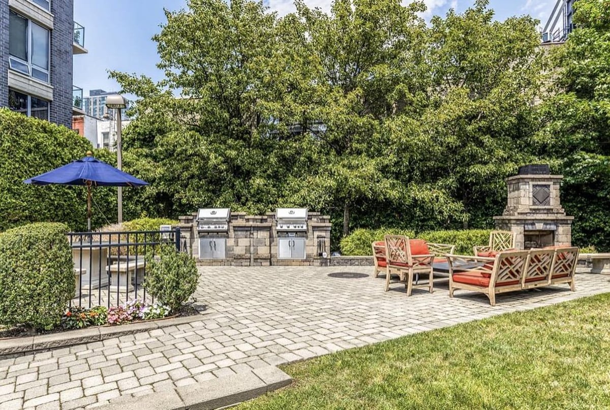 Photo for One Hunters Point - 5-49 Borden Avenue Condominium in Long Island City, Queens