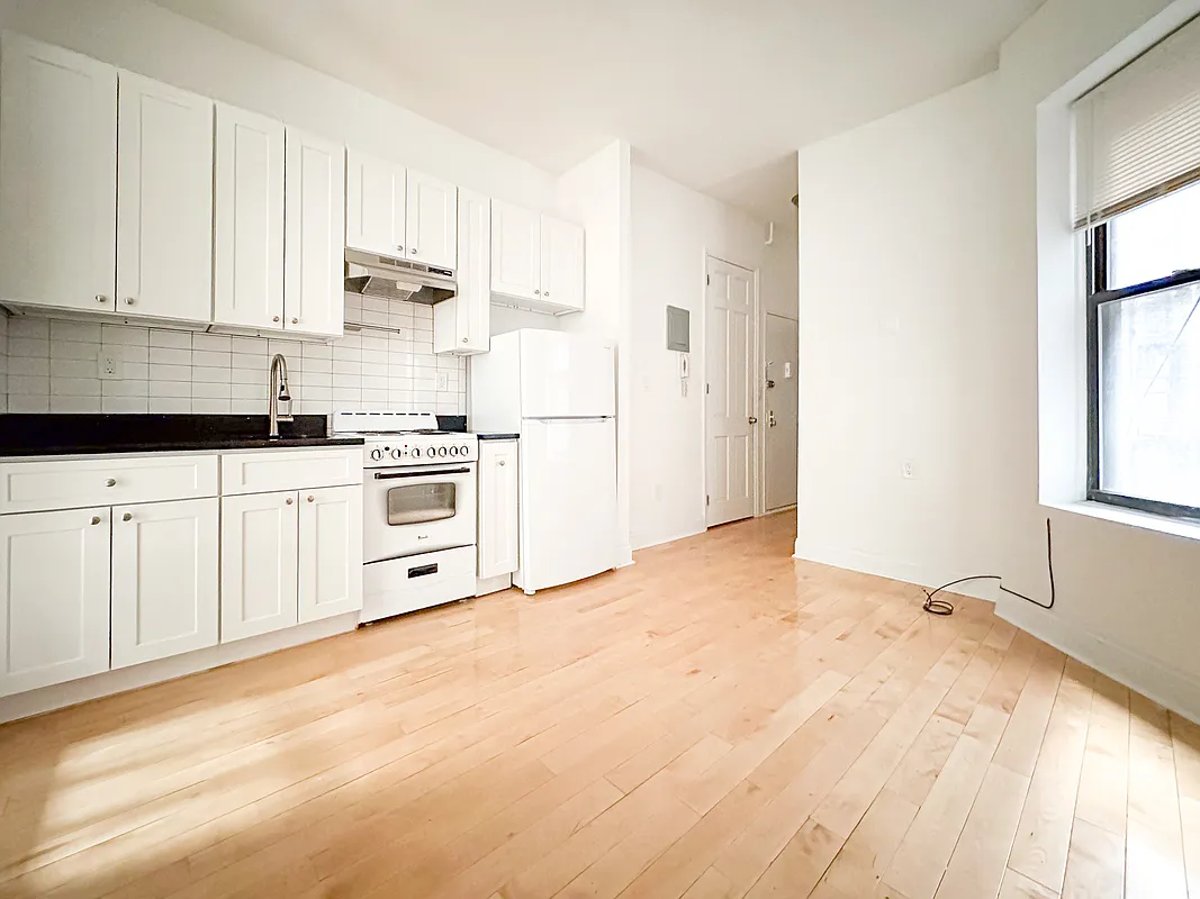 Photo for 192 BLEECKER STREET - 192 Bleecker Street Cooperative in Greenwich Village, Manhattan