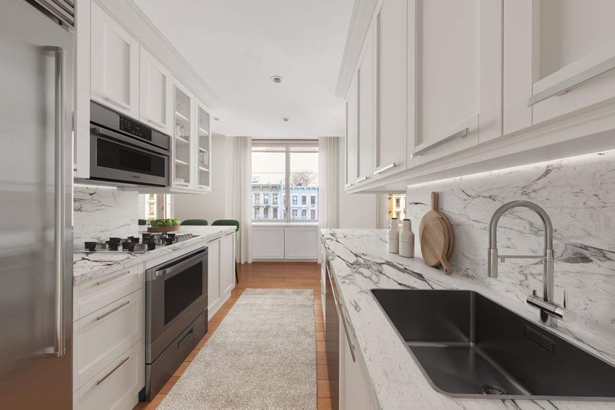 Photo for Bridge Tower Place - 401 East 60th Street Condominium in Upper East Side, Manhattan