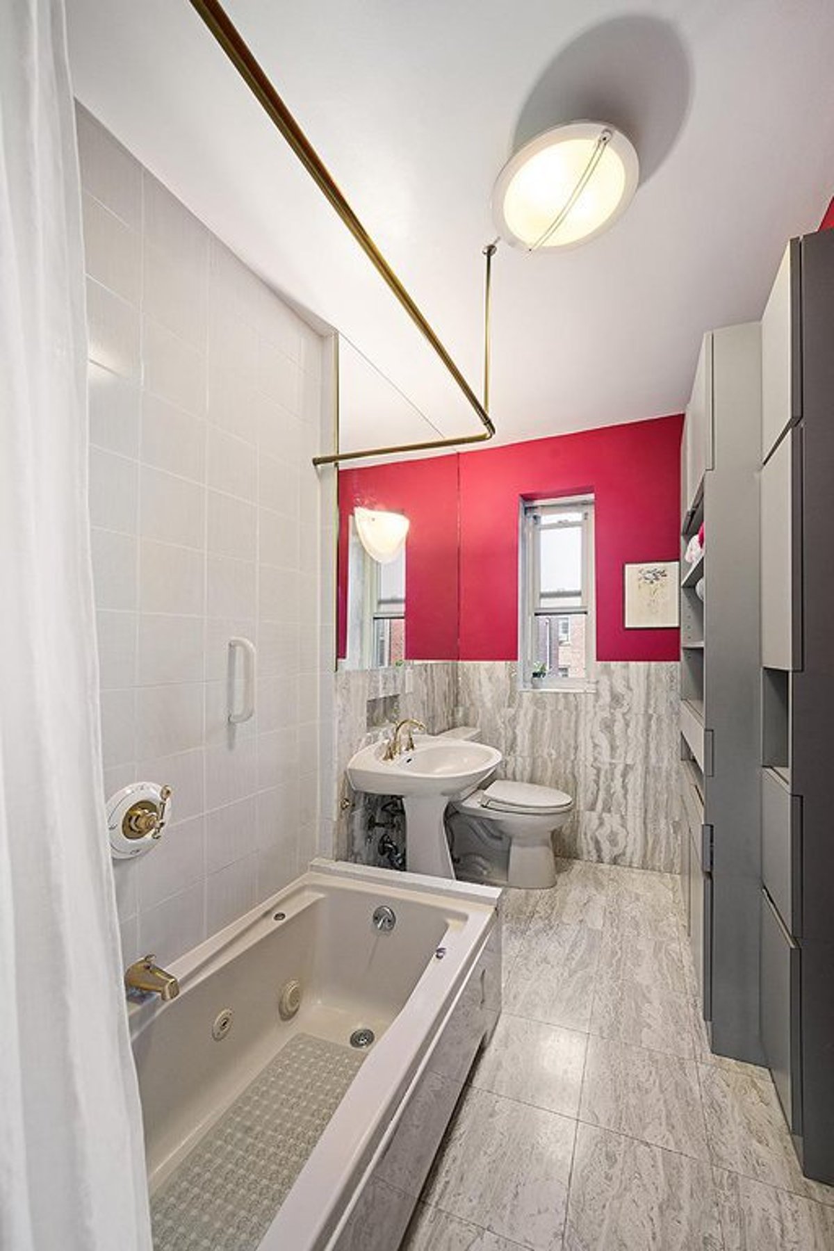 Photo for Gracie Gardens - 515 East 89th Street Cooperative in Upper East Side, Manhattan