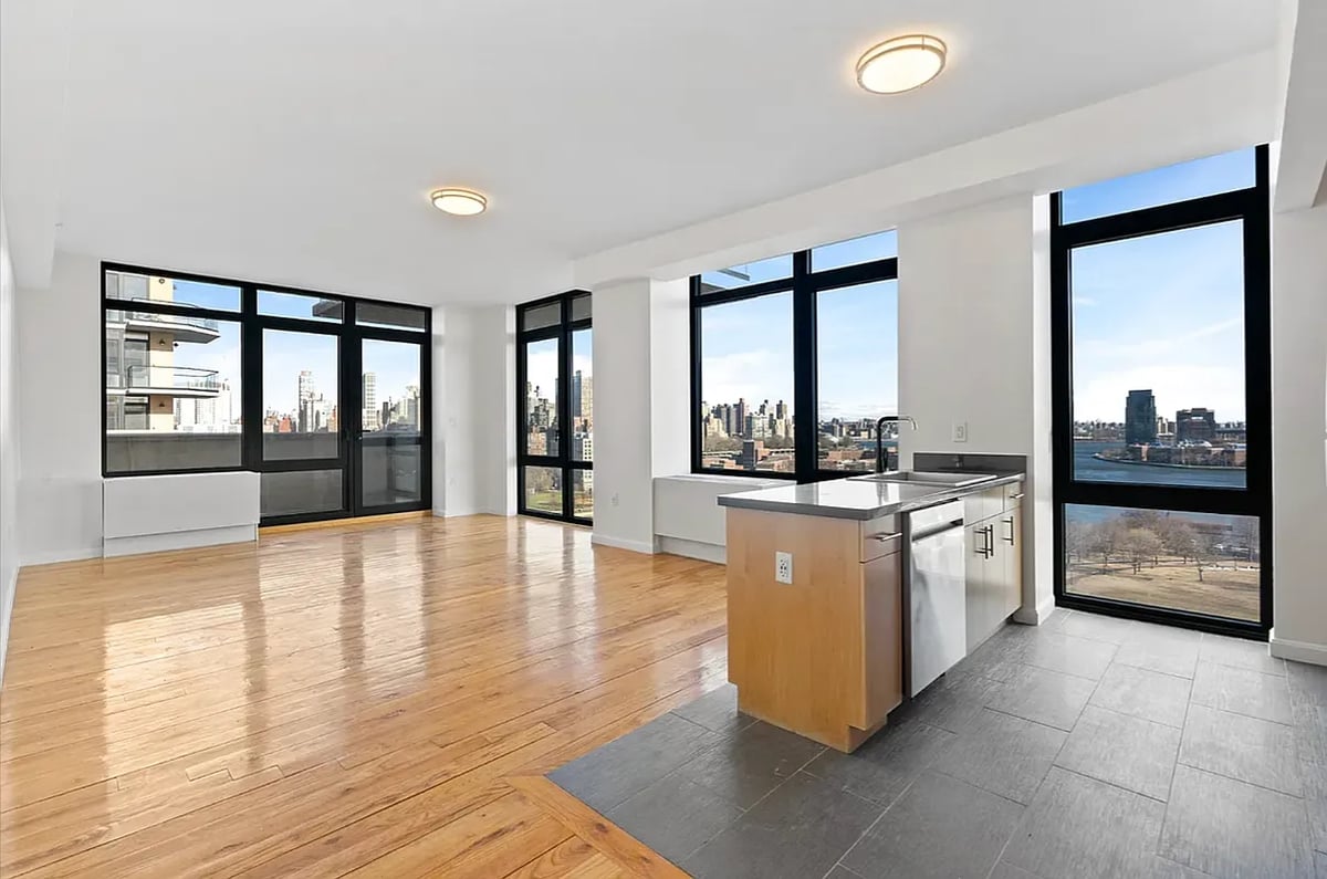 Photo for 34-46 VERNON BOULEVARD - 34-46 Vernon Boulevard Rental Building in Long Island City, Queens