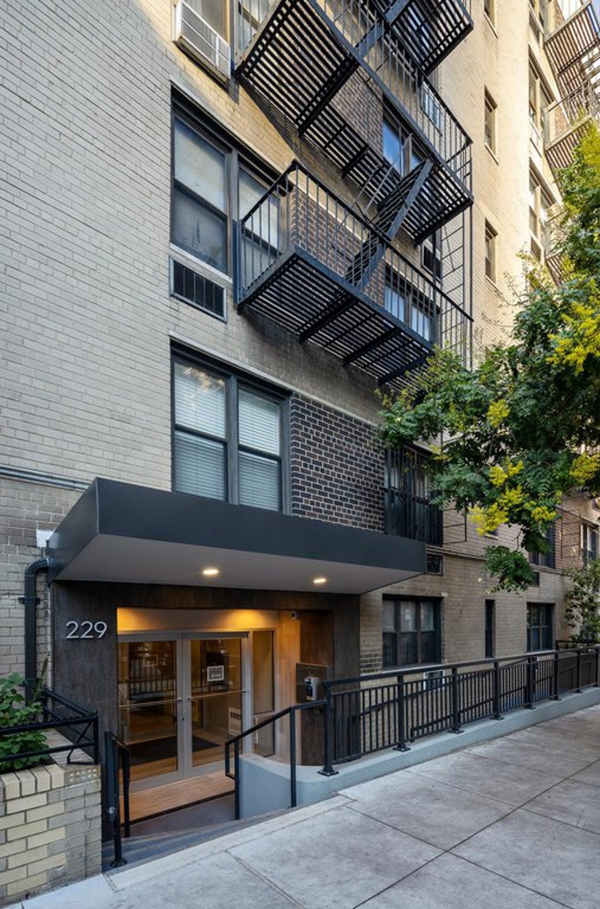 Photo for 229 East 28th Street - 229 East 28th Street Cooperative in Murray Hill, Manhattan