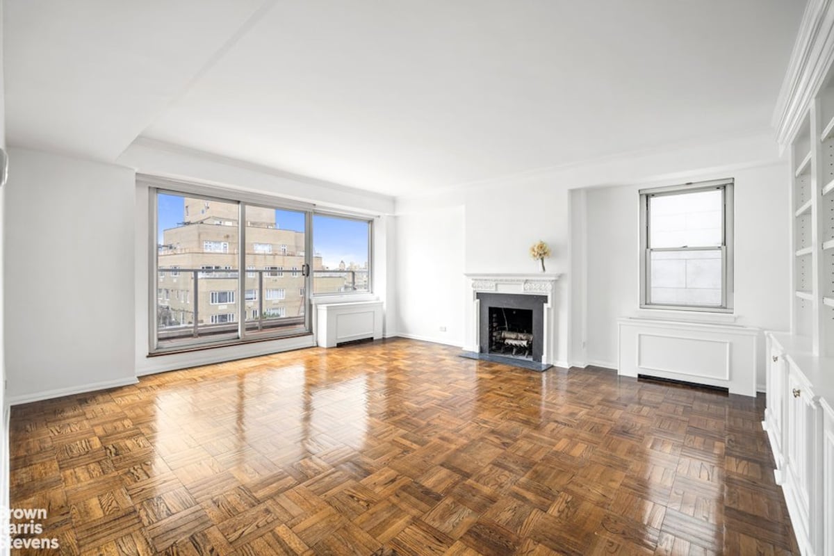 Photo for 201 EAST 62 STREET - 201 East 62nd Street Cooperative in Upper East Side, Manhattan