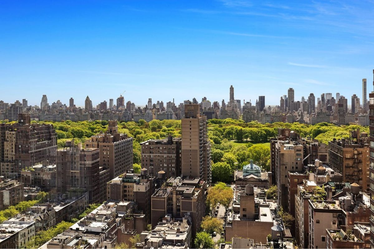 Photo for The Hudson Condominiums - 225 West 60th Street Condominium in Upper West Side, Manhattan