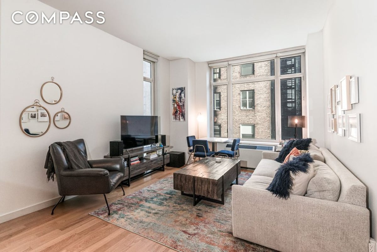 Photo for 325 Fifth Avenue - 325 Fifth Avenue Condominium in Murray Hill, Manhattan