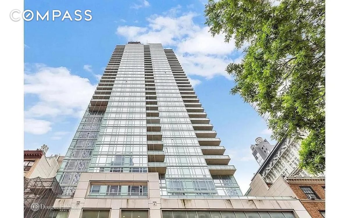 Photo for 325 Fifth Avenue - 325 Fifth Avenue Condominium in Murray Hill, Manhattan