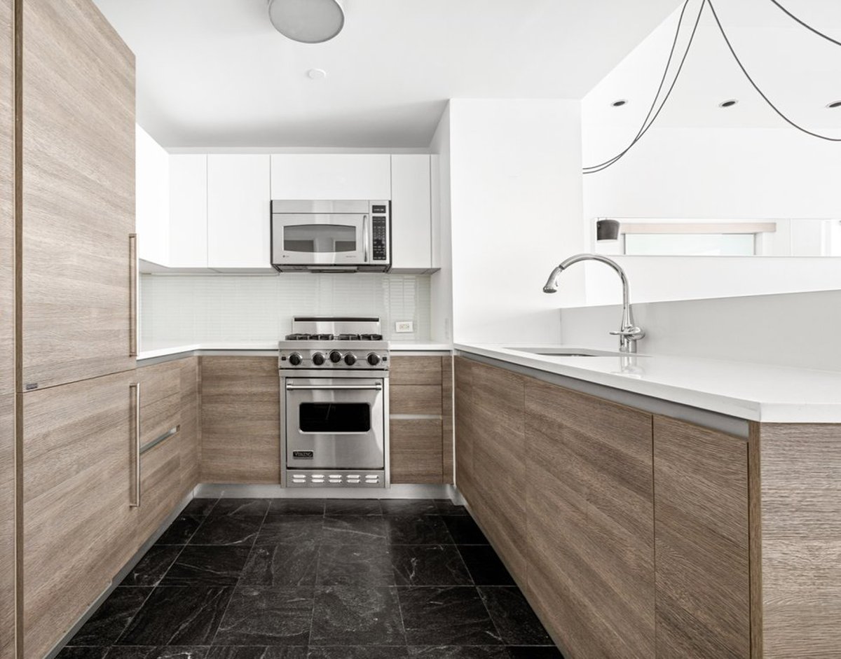 Photo for Windsor Park - 100 West 58th Street Condominium in Midtown, Manhattan