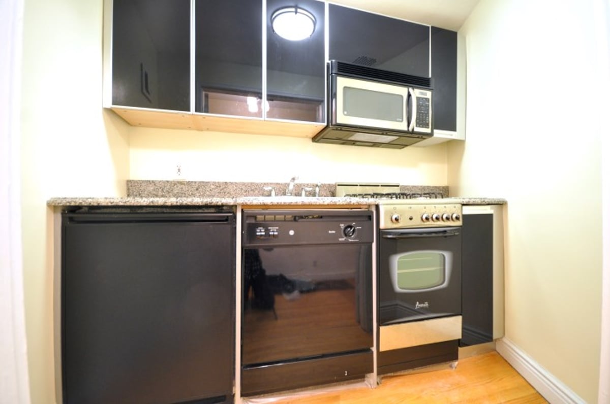 Photo for The Viewest - 277 West End Avenue Cooperative in Upper West Side, Manhattan