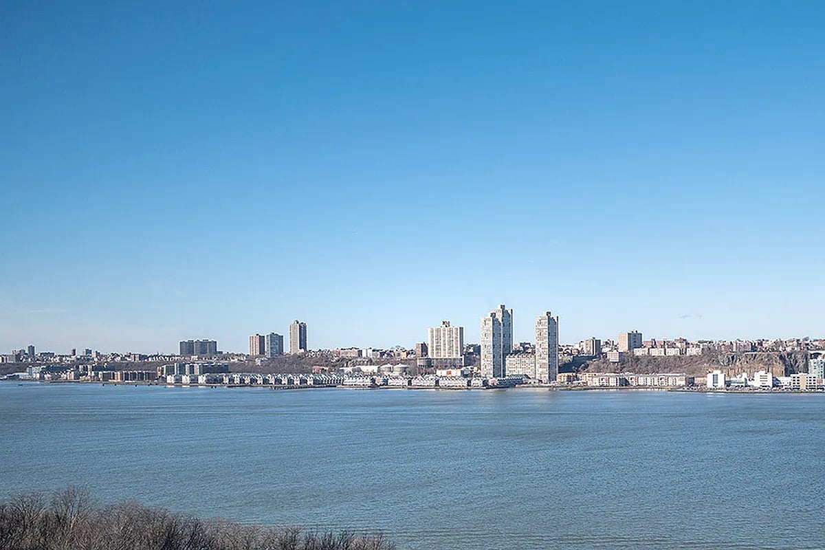 Photo for 155 Riverside Drive - 155 Riverside Drive Rental Building in Upper West Side, Manhattan