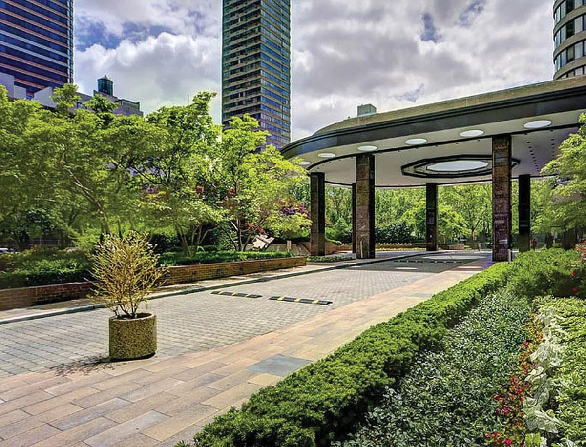 Photo for The Corinthian - 330 East 38th Street Condominium in Murray Hill, Manhattan