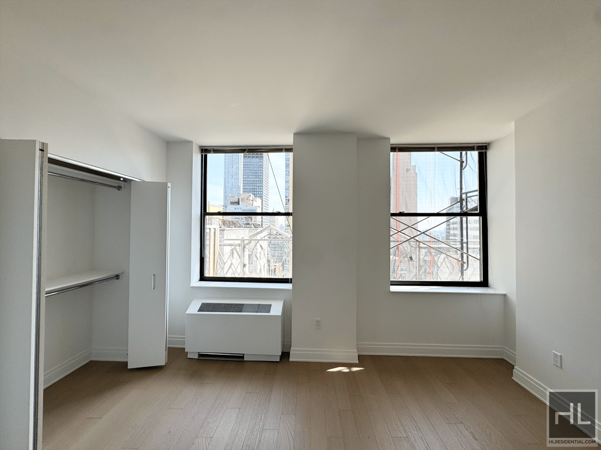 Photo for 70 Pine Street - 70 Pine Street Condominium in Financial District, Manhattan