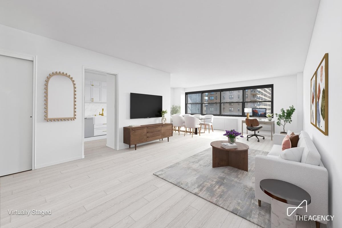 Photo for Lincoln Towers - 185 West End Avenue Condominium in Upper West Side, Manhattan