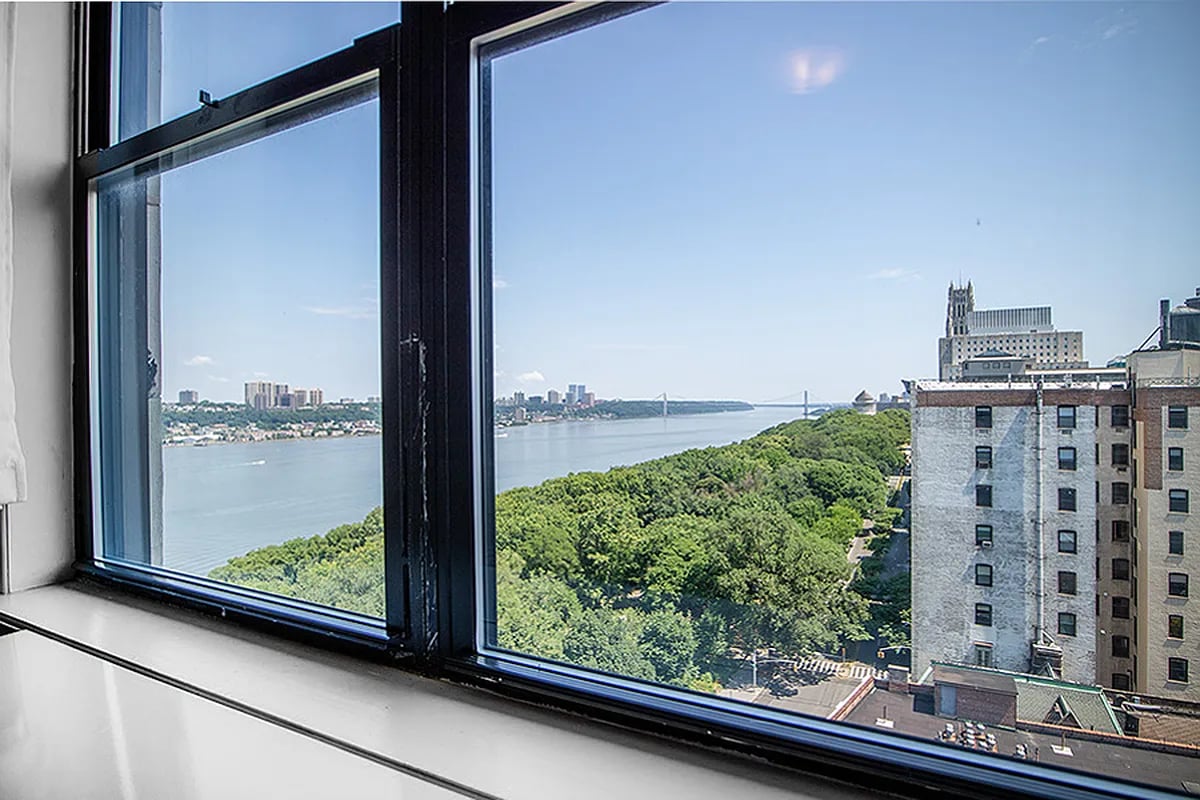 Photo for 425 RIVERSIDE DRIVE - 425 Riverside Drive Rental Building in Morningside Heights, Manhattan