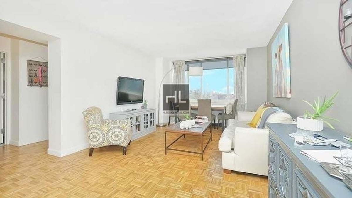 Photo for 420 West 42nd Street - 420 West 42nd Street Condominium in Midtown West, Manhattan