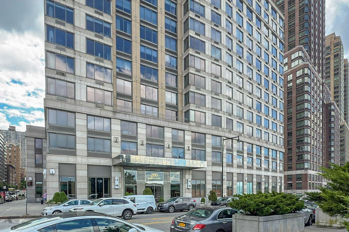 Photo for Trump Place - 200 Riverside Boulevard Condominium in Lincoln Square, Manhattan