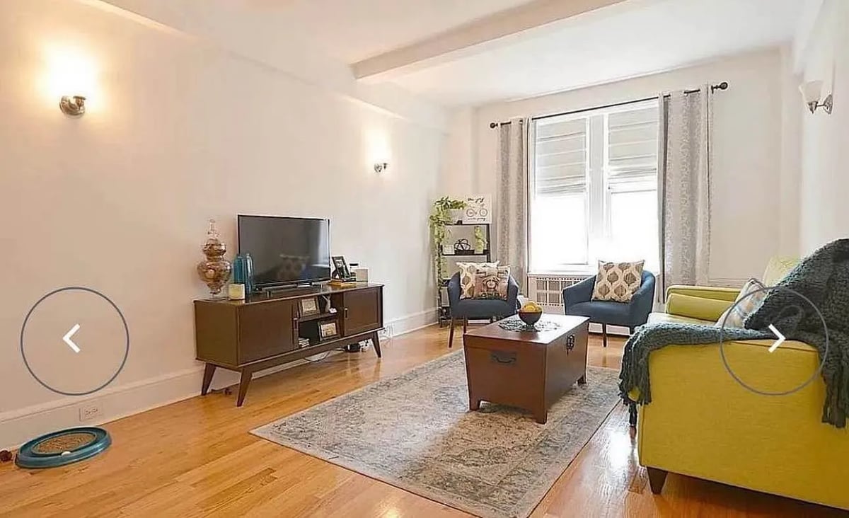 Photo for 212 AMSTERDAM AVENUE - 212 Amsterdam Avenue Rental Building in Lincoln Square, Manhattan