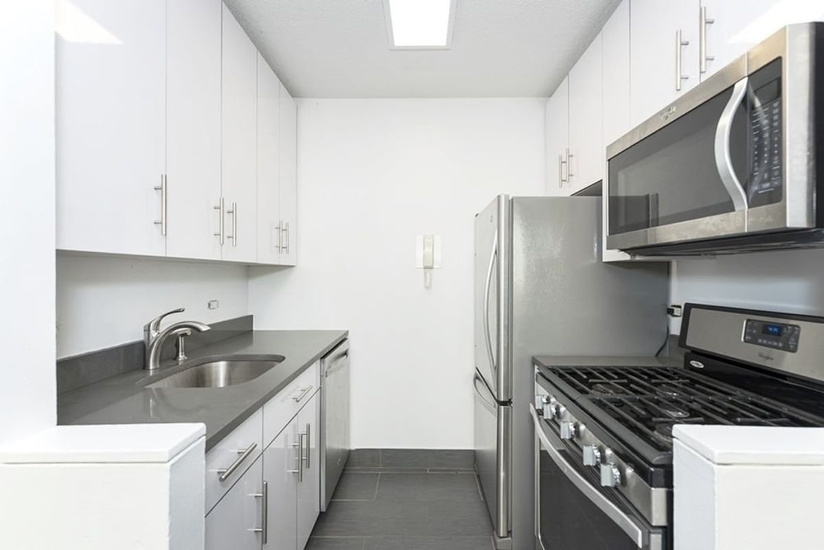 Photo for 330 WEST 56th STREET - 330 West 56th Street Rental Building in x27;s Kitchen, Manhattan