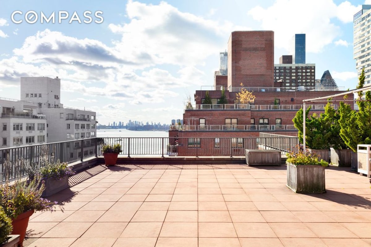 Photo for 30 Sutton Place - 30 Sutton Place Cooperative in Midtown East, Manhattan