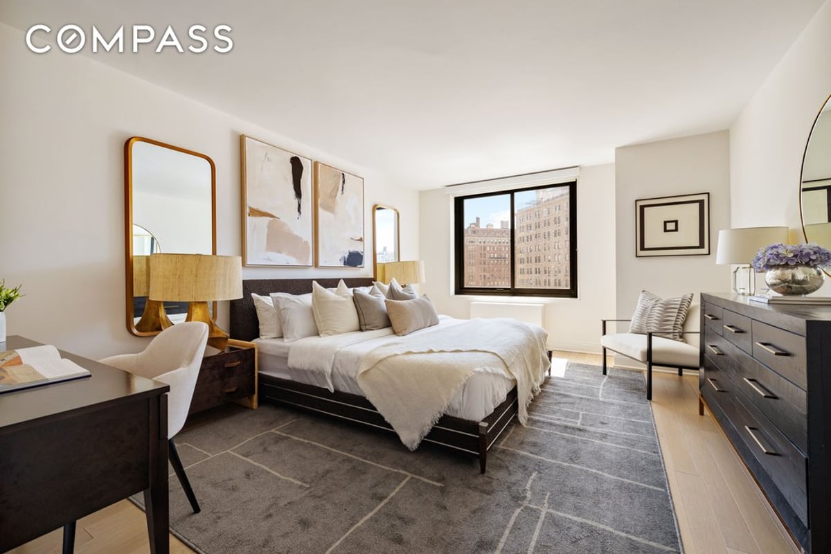 Photo for Carnegie Hill Tower - 40 East 94th Street Condominium in Carnegie Hill, Manhattan