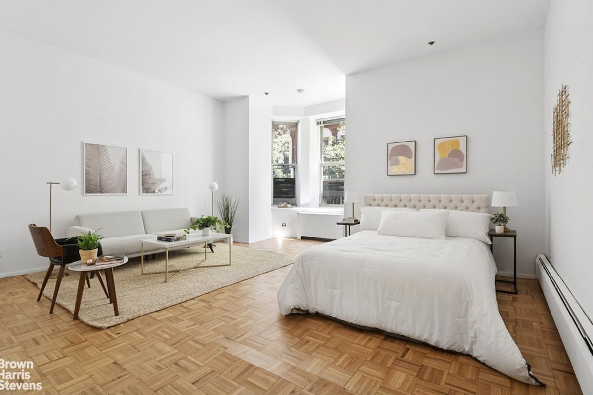 Photo for 60 PINEAPPLE STREET - 60 Pineapple Street Cooperative in Brooklyn Heights, Brooklyn