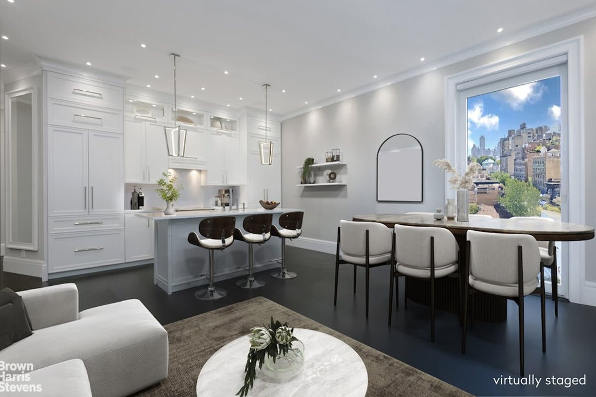 Photo for Lincoln Spencer Apartments - 140 West 69th Street Cooperative in Upper West Side, Manhattan