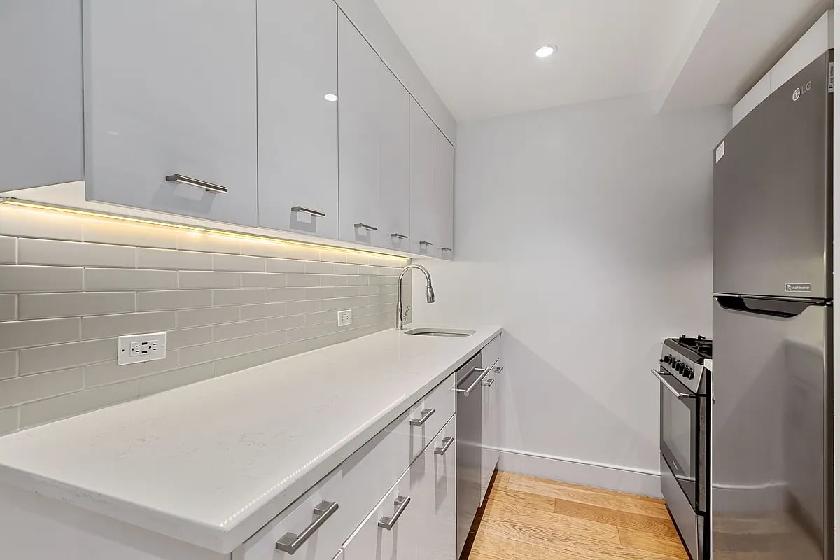 Photo for The Centra - 230 East 44th Street Rental Building in Turtle Bay, Manhattan