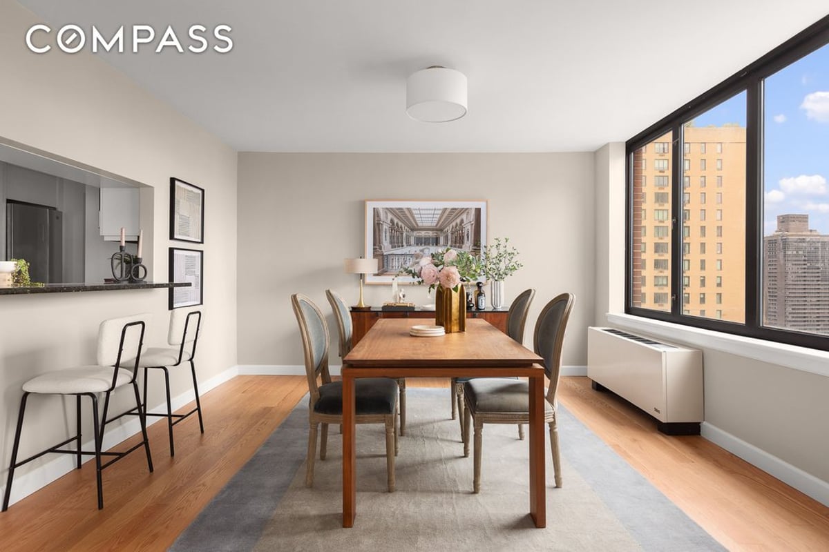 Photo for The Oxford - 422 East 72nd Street Condominium in Upper East Side, Manhattan