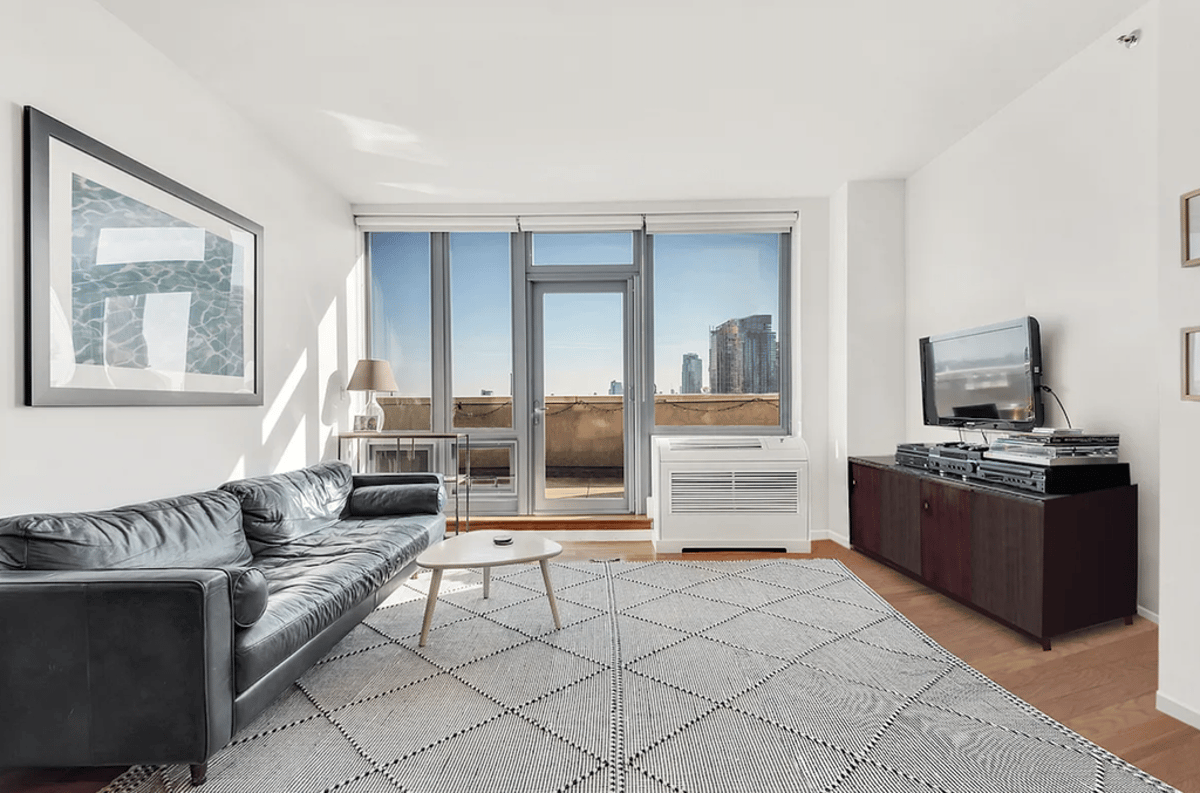 Photo for One Hunters Point - 5-49 Borden Avenue Condominium in Long Island City, Queens