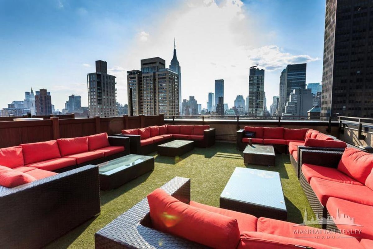 Photo for The Nash - 222 East 39th Street Rental Building in Murray Hill, Manhattan