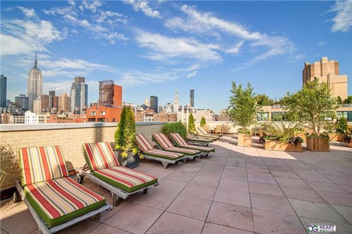 Photo for Kensington House - 200 West 20th Street Condominium in Chelsea, Manhattan