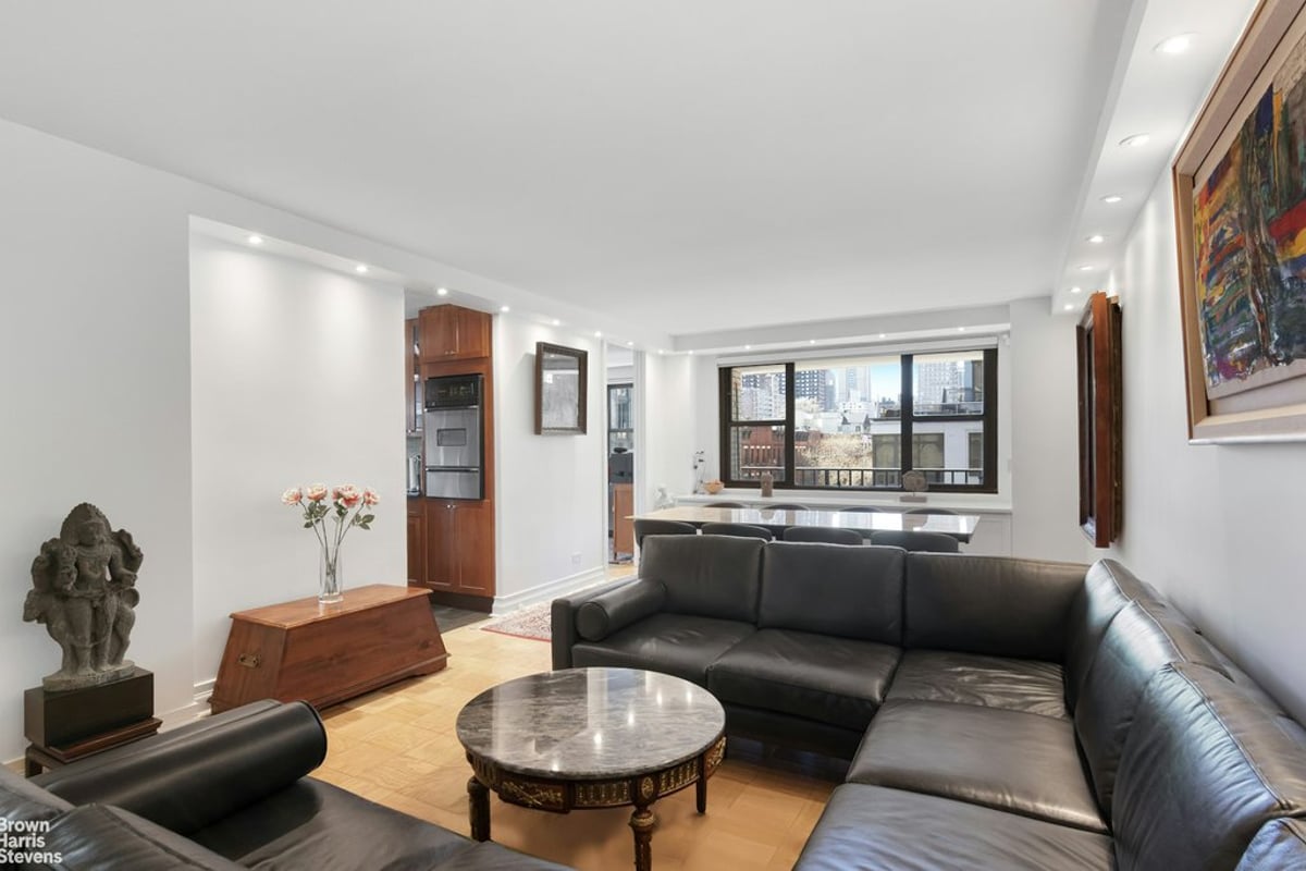 Photo for Gracie Towne House - 401 East 89th Street Condominium in Upper East Side, Manhattan