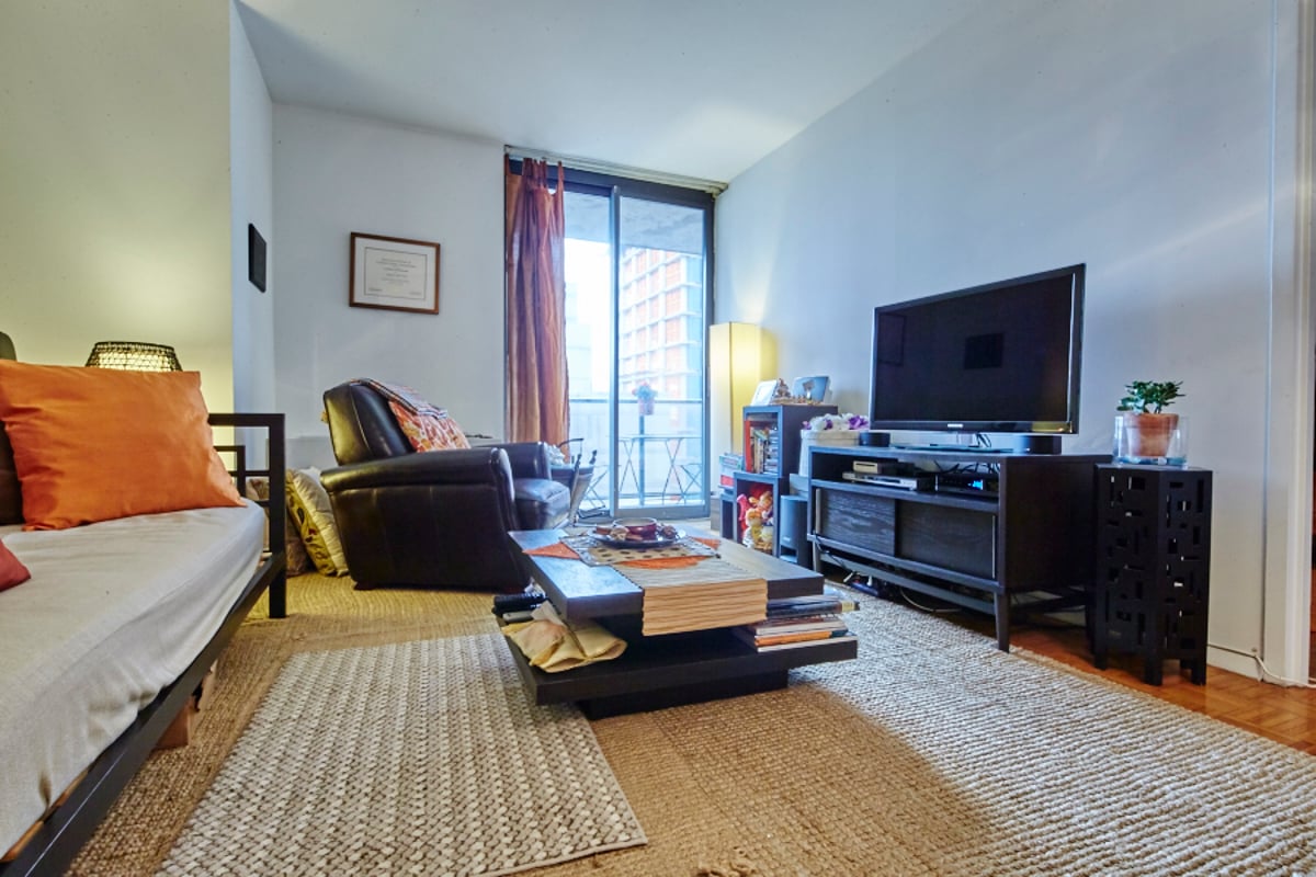 Photo for The Alfred - 161 West 61St Street Condominium in Upper West Side, Manhattan