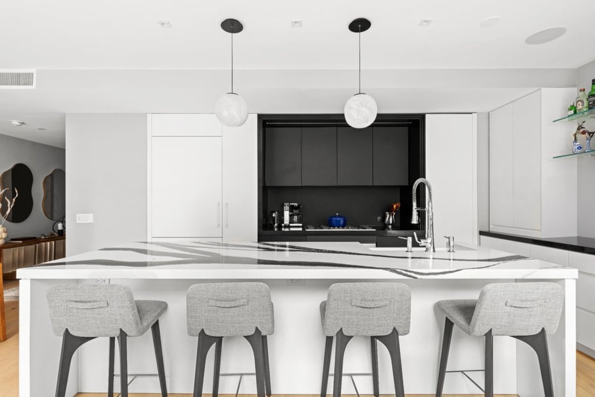 Photo for 121 E 22nd St - 121 East 22nd Street Condominium in Chelsea, Manhattan