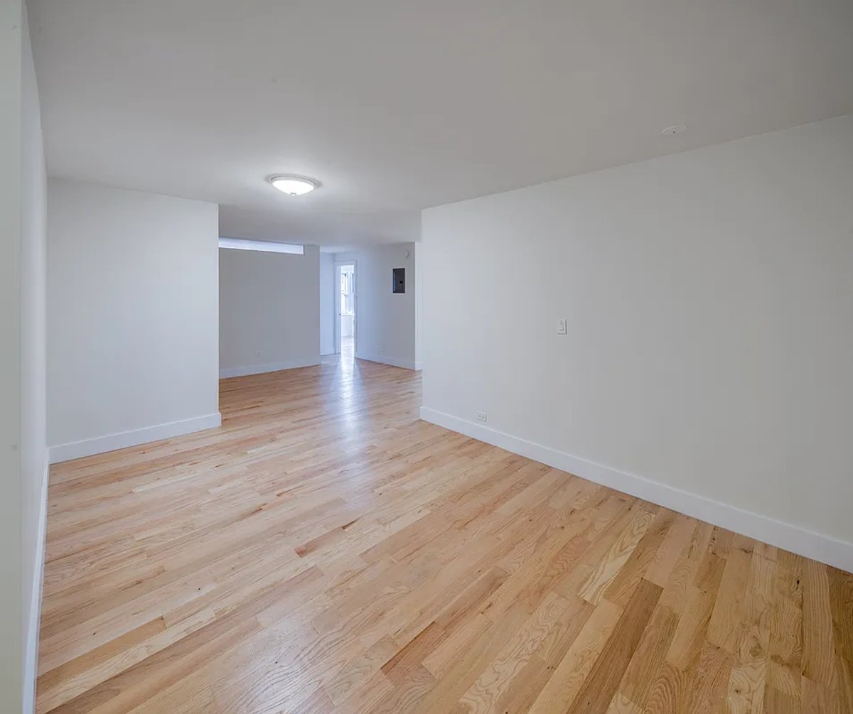 Photo for The Envoy - 300 East 46th Street Rental Building in Turtle Bay, Manhattan