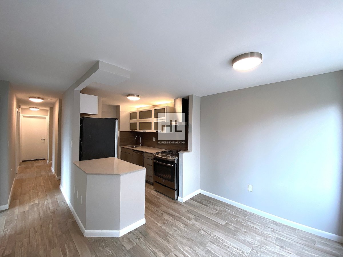 Photo for 500 2 AVENUE - 500 2nd Avenue Rental Building in Kips Bay, Manhattan