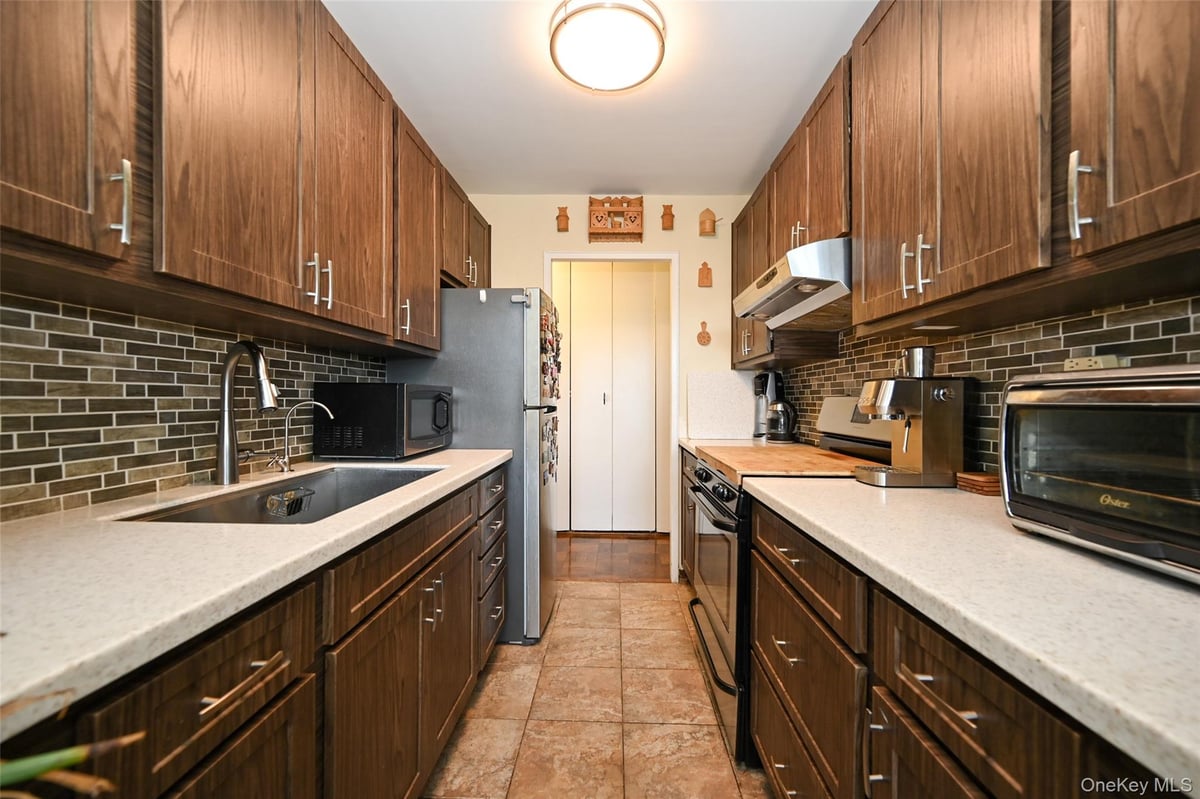 Photo for 61-20 Grand Central Parkway - 61-20 Grand Central Parkway Cooperative in Forest Hills, Queens