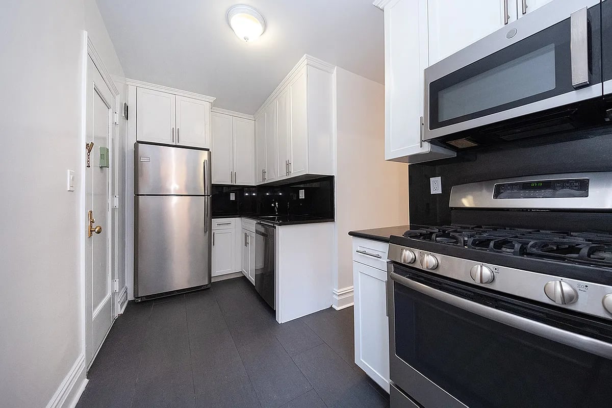 Photo for 425 RIVERSIDE DRIVE - 425 Riverside Drive Rental Building in Morningside Heights, Manhattan