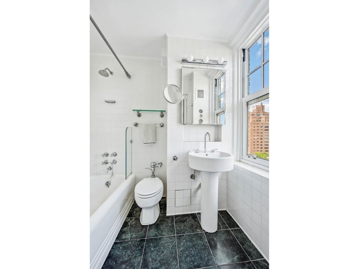 Photo for 302 West 12th Street - 302 West 12th Street Condominium in West Village, Manhattan