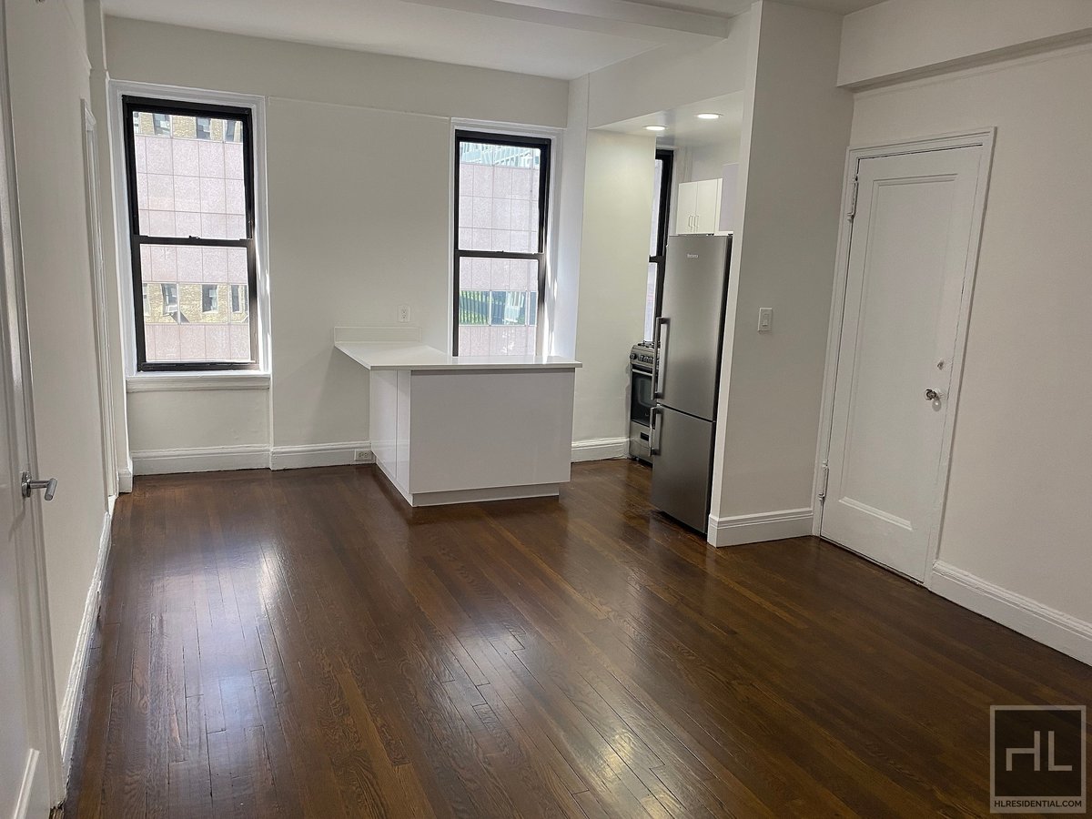 Photo for 140 East 46th Street - 140 East 46th Street Rental Building in Turtle Bay, Manhattan