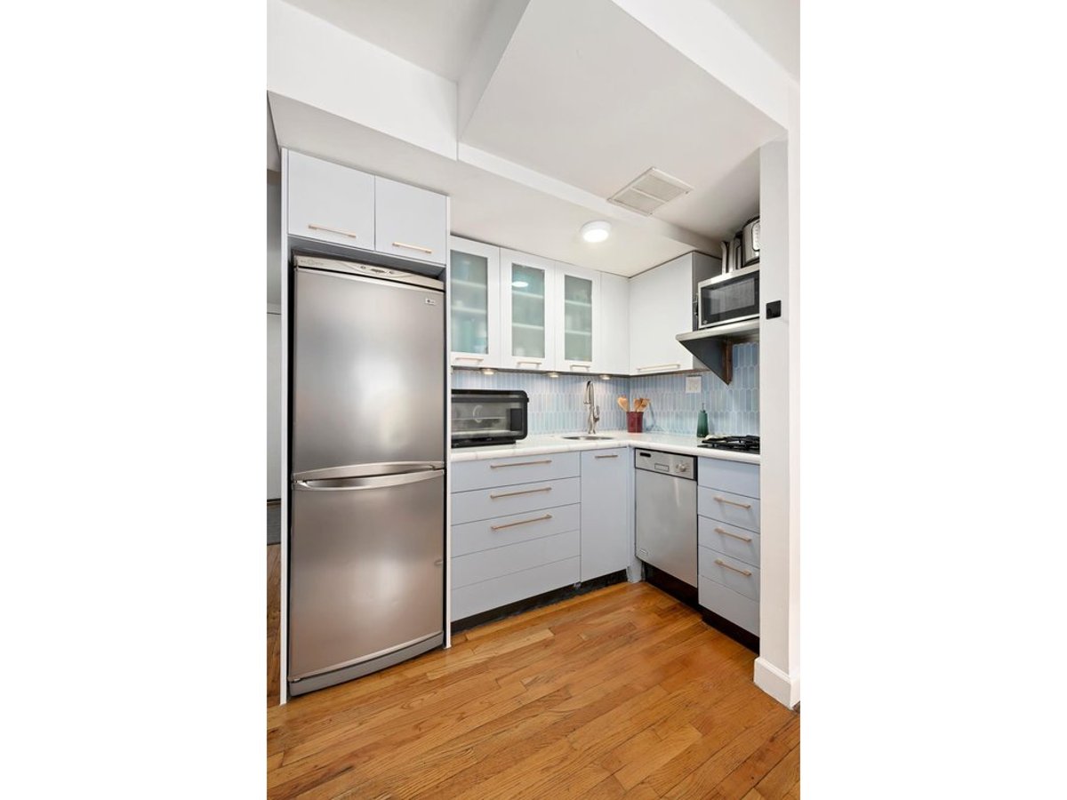 Photo for 160 East 26th Street - 160 East 26th Street Cooperative in Gramercy Park, Manhattan