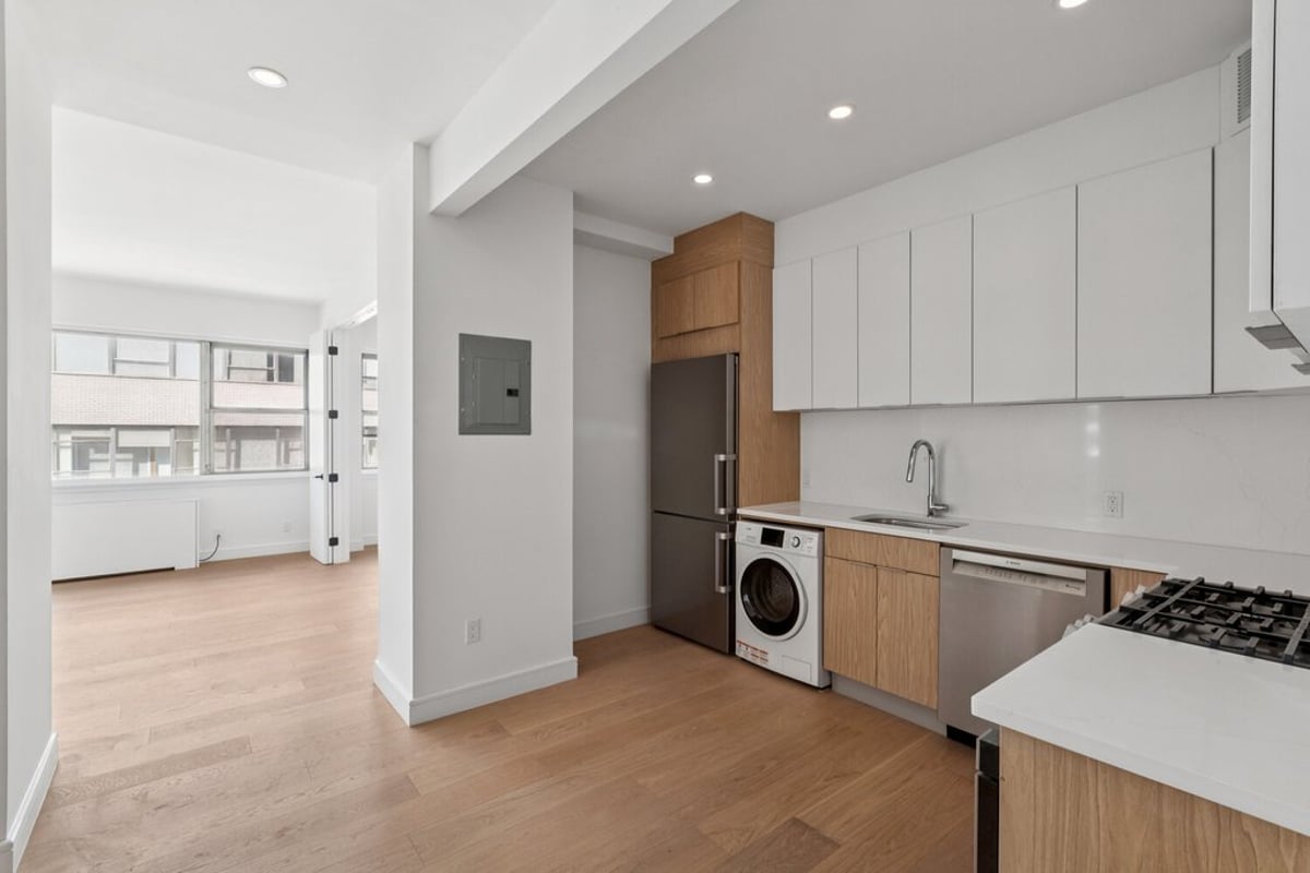 Photo for Blair House - 200 East 58th Street Condominium in Midtown East, Manhattan