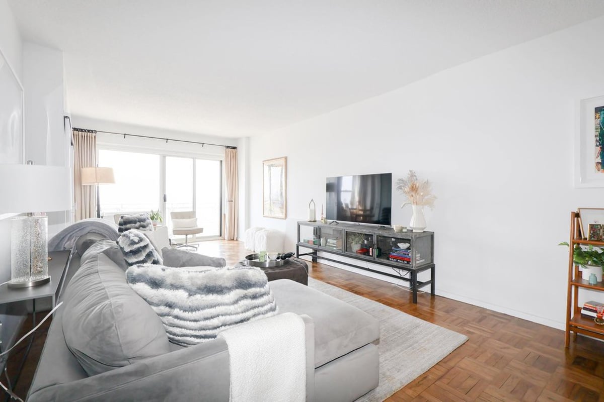 Photo for Georgetown Plaza - 60 East 8th Street Condominium in Noho, Manhattan