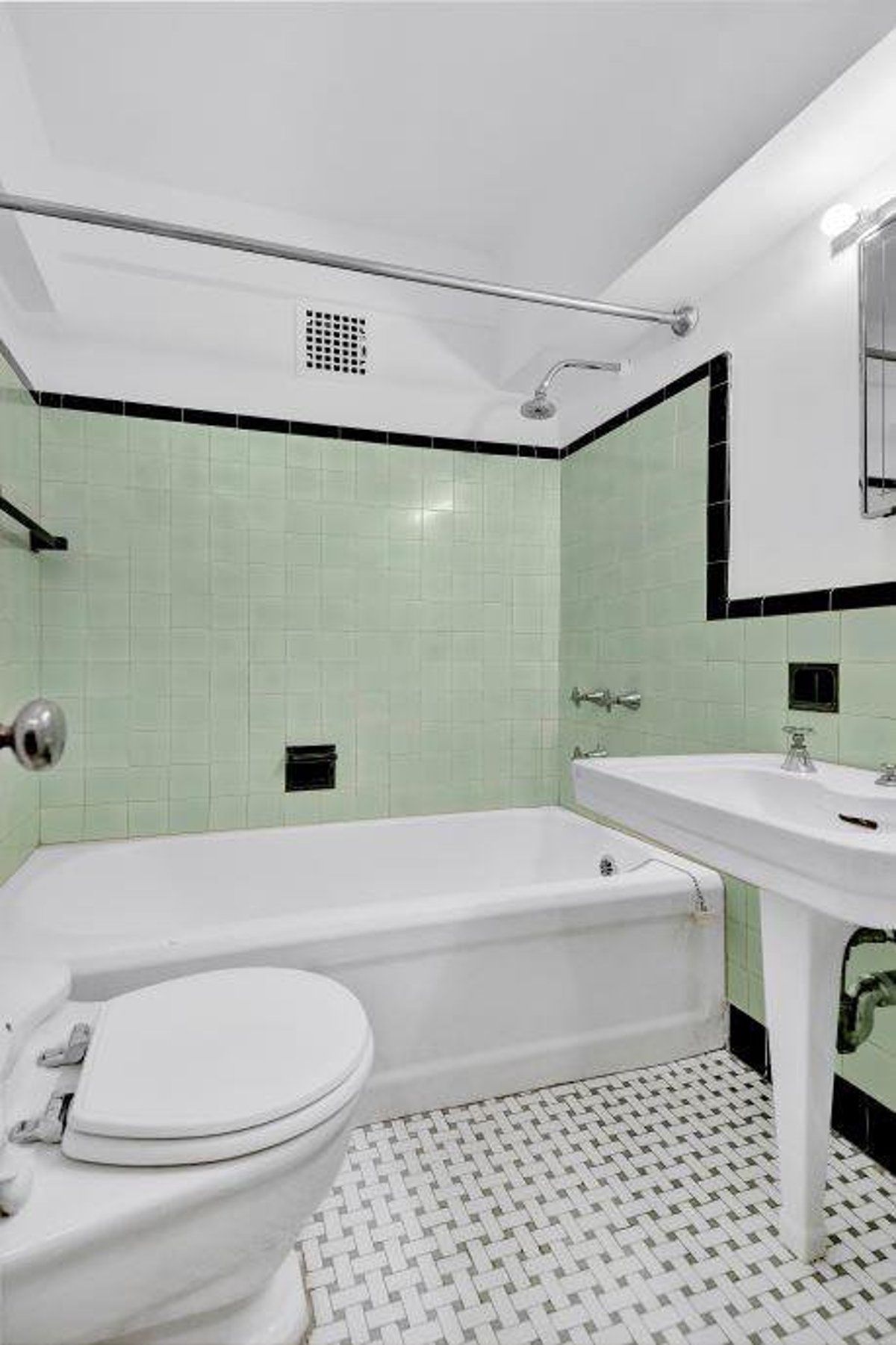 Photo for 10 Park Avenue - 10 Park Avenue Cooperative in Murray Hill, Manhattan