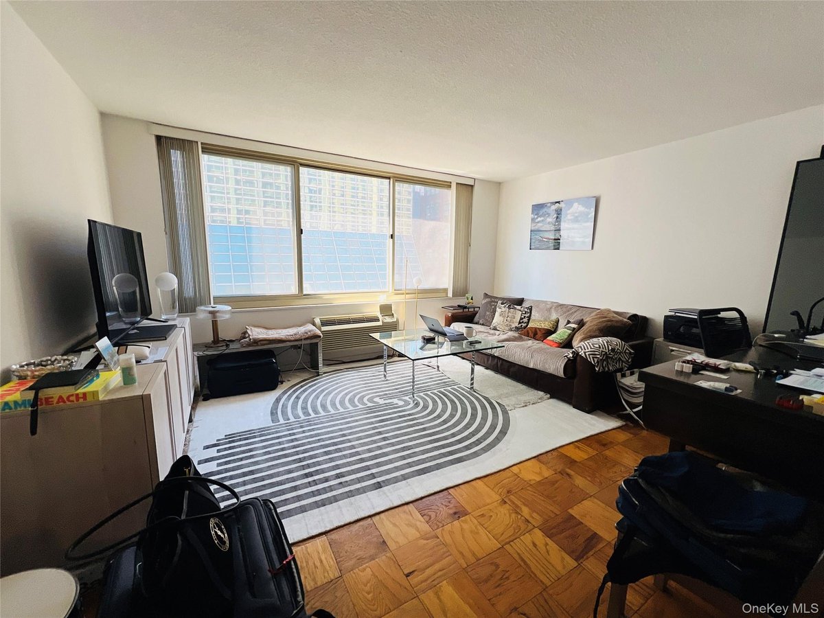 Photo for Lausanne Condominium - 333 East 45th Street Condominium in Turtle Bay, Manhattan