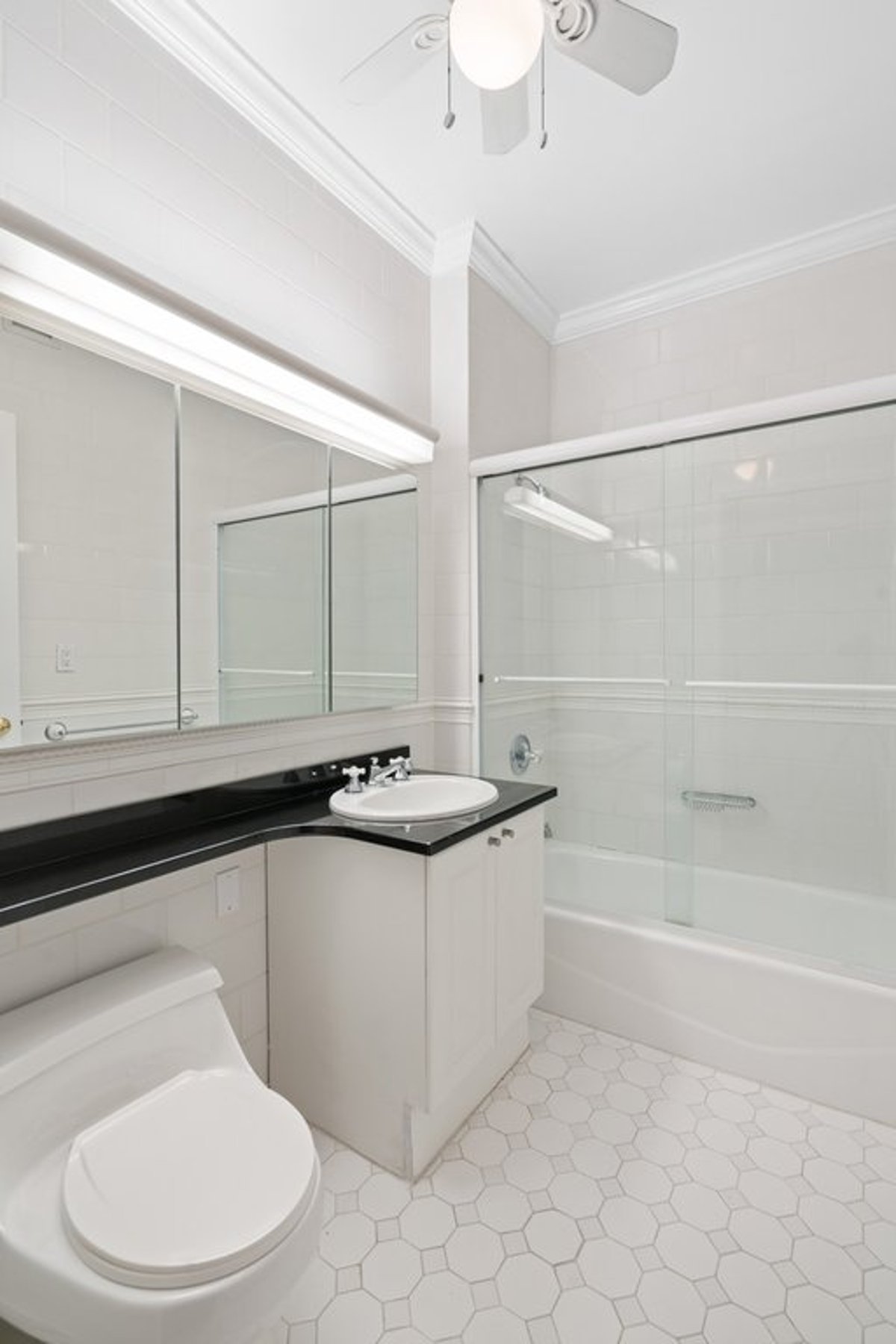 Photo for Wellington Tower - 350 East 82nd Street Condominium in Upper East Side, Manhattan