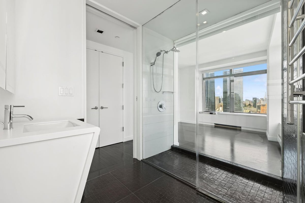 Photo for W Downtown Hotel & Residences - 123 Washington Street Condominium in Financial District, Manhattan