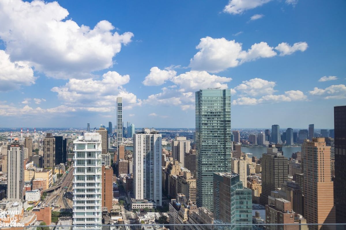 Photo for One Beacon Court - 151 East 58th Street Condominium in Midtown East, Manhattan