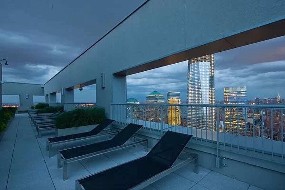 Photo for W Downtown Hotel & Residences - 123 Washington Street Condominium in Financial District, Manhattan
